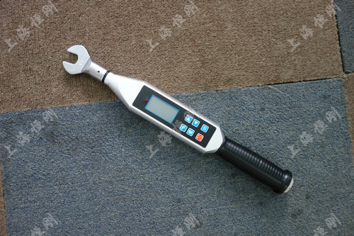 检测扭矩带显示屏的仪器图片