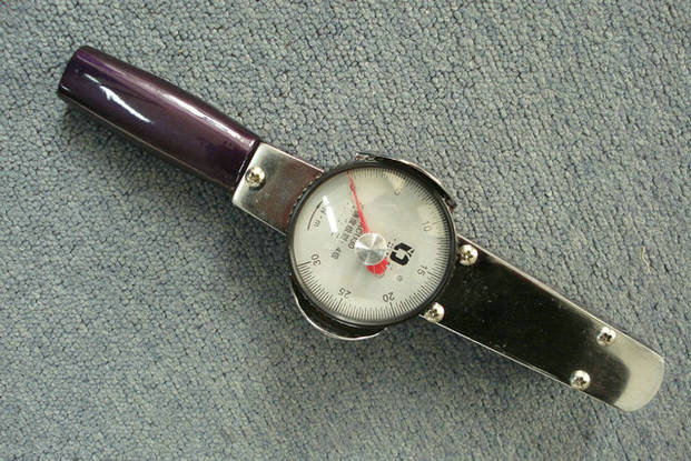 ����ʽ�ֶ�Ť�ذ���