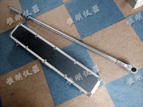 电子数显扳手图片